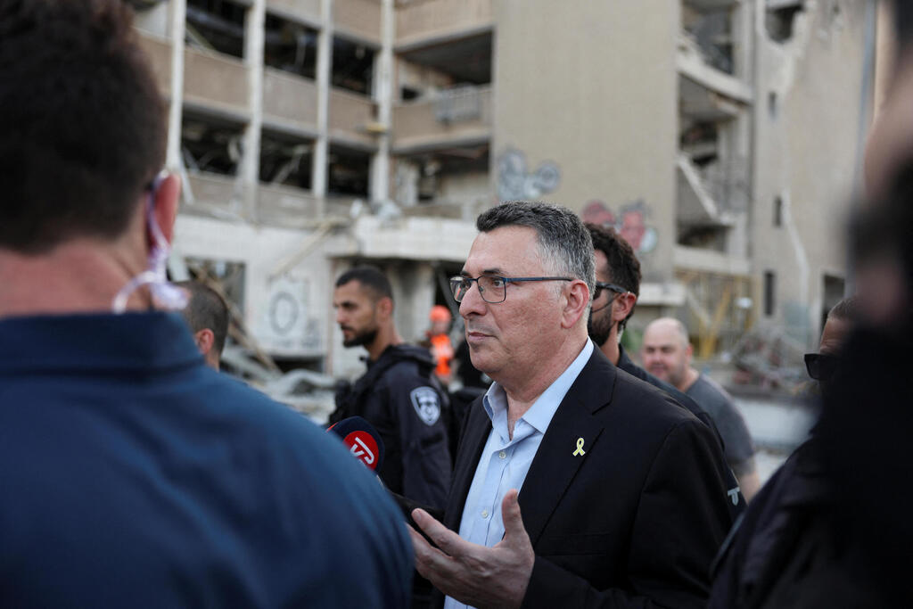 גדעון סער בחיפה (צילום: REUTERS/Florion Goga) גדעון סער בחיפה