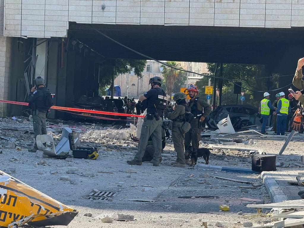 זירת הנפילה בחיפה (צילום: איתן גליקמן) זירת הנפילה בחיפה