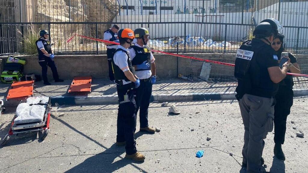 Iranian missile strike in Haifa (Photo: Magen David Adom) זירת הנפילה בחיפה
