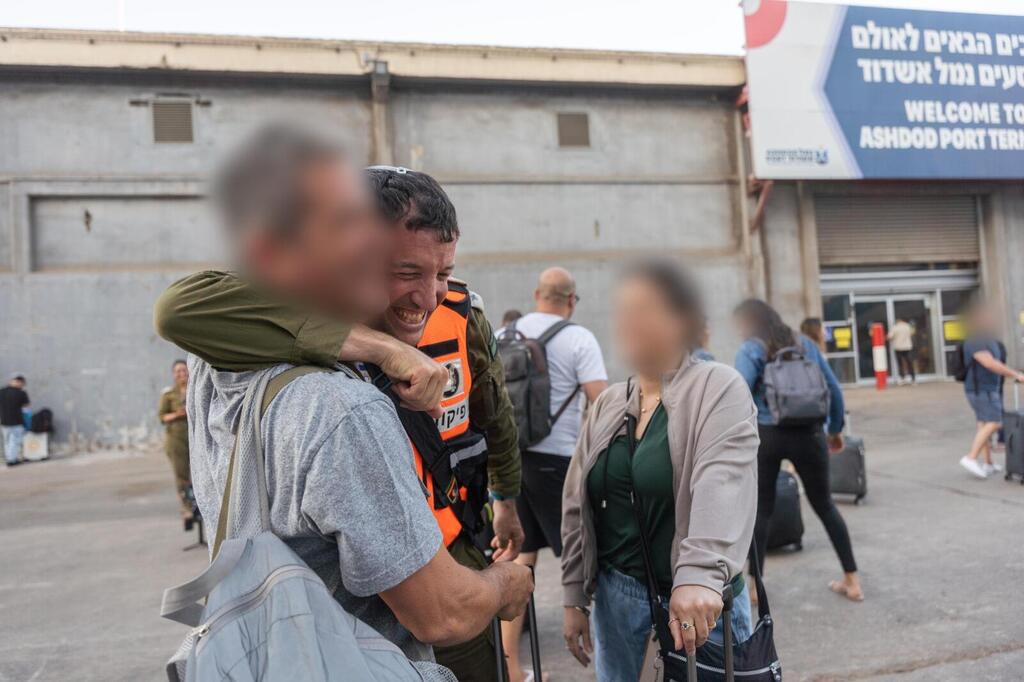 צילום: דובר צה"ל הגעת אניית החילוץ מקפריסין לנמל אשדוד
