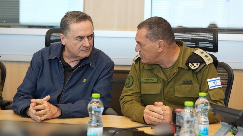 Defense Minister Israel Katz and IDF Chief of Staff Lt. Gen. Eyal Zamir (Photo: Elad Malka, Defense Ministry) שר הביטחון ישראל כ"ץ והרמטכ"ל אייל זמיר בהערכת מצב