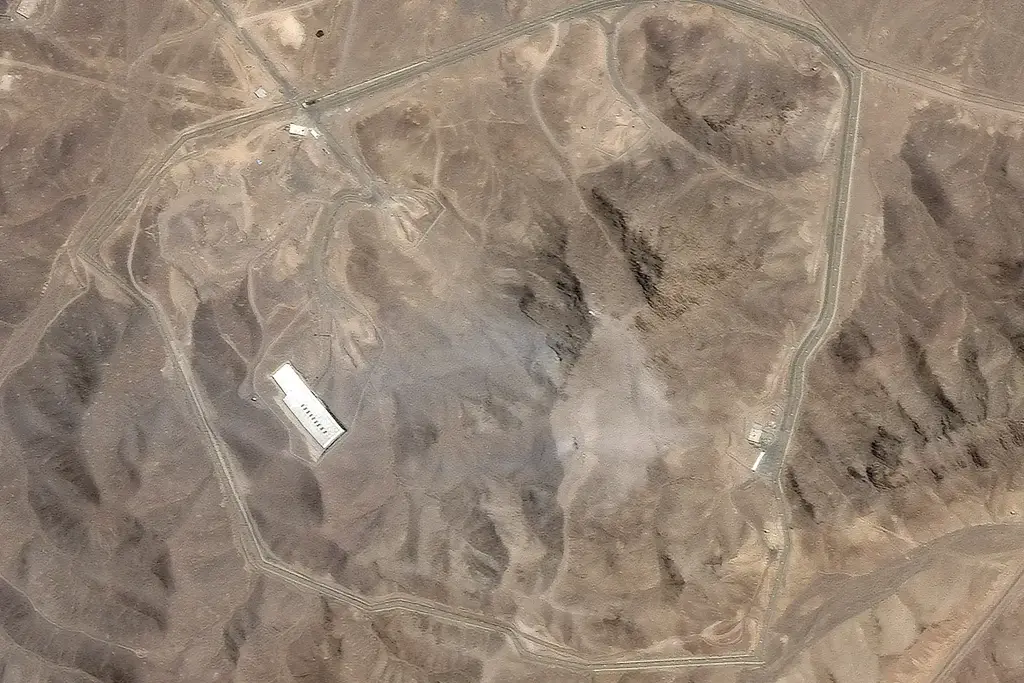 צילום: Planet Labs PBC via AP תמונות לוויין חושפות את הנזק לכניסות לאתר הגרעין התת-קרקעי של איראן בפורדו