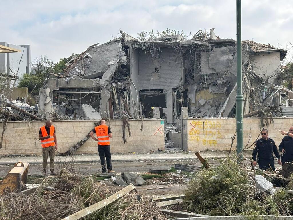 זירת הפגיעה בנס ציונה (צילום: מאיר תורג'מן) זירת הפגיעה בנס ציונה
