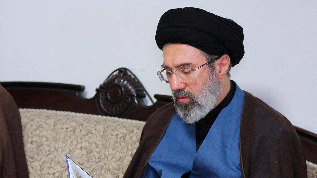 מוג'תבא חמינאי (צילום: Office of the Iranian Supreme Leader/WANA) מוג'תבא חמינאי בנו של עלי חמינאי