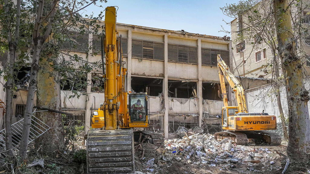 ההריסות בכלא אווין בטהרן לאחר התקיפות