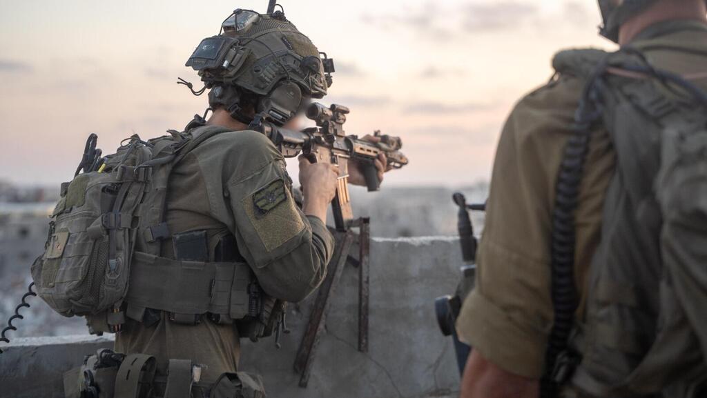 IDF troops operating in Gaza's 'Seventy Ridge' (Photo: IDF Spokesperson's Unit) פעילות כוחות צה"ל ברצועת עזה
