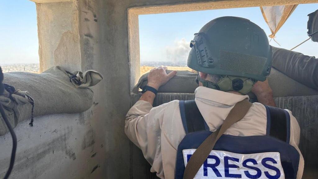 Ynet correspondent Ron Ben-Yishai in Gaza (Photo: Ron Ben-Yishai) רון בן ישי ברצועת עזה