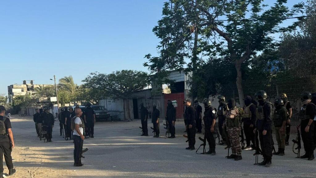 Abu Shabab fighters on parade תמונות ממתחם אבו שבאב ברפיח