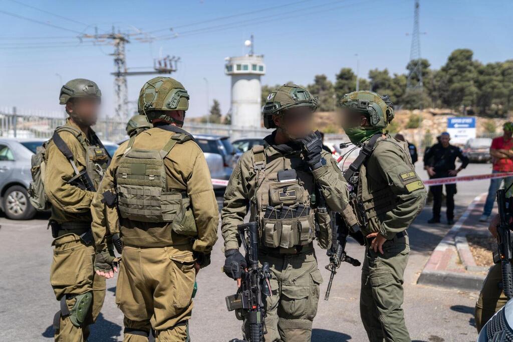 פעילות כוחות צה״ל בזירת הפיגוע בצומת גוש עציון