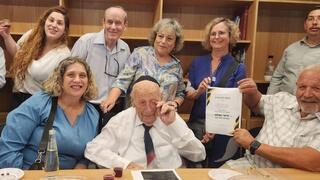 הניצחון שלו. משה אבלס חוגג 100 ביד ושם