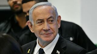 נתניהו נכנס לאולם הדיונים במחוזי