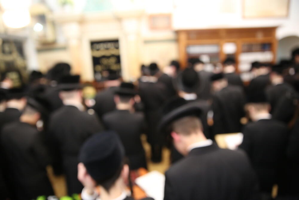 בחורים חרדים, אילוסטרציה (צילום: David Cohen 156 / Shutterstock) בחורים חרדים, אילוסטרציה