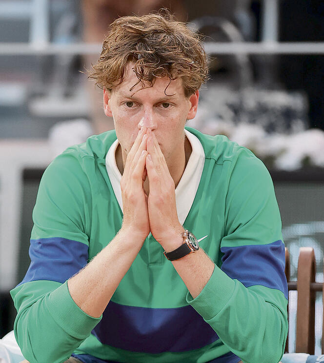 נופל. יאניק המום אחרי ההפסד הכואב לאלקראס בגמר רולאן גארוס | צילום: Julian Finney, גטי אימג'ס yk14441655