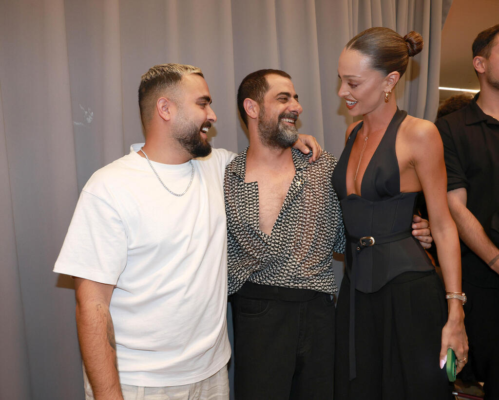 לא פספסו את הפרימיירה! עדן פינס ואושר כהן עם ישראלוף (צילום: ענת מוסברג) פרימיירה להציל את שולי סאן
