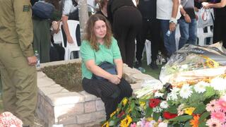 הלווייתו של סמל יולי פקטור ז