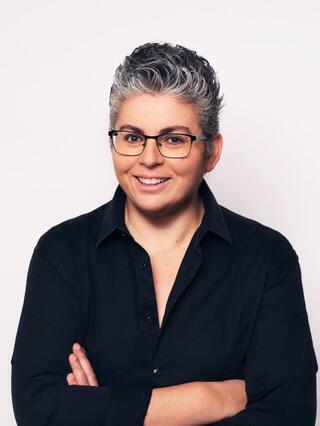 Dr. Bella Barda Bareket 