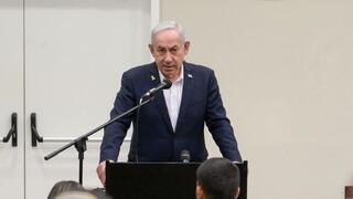 ראש הממשלה נתניהו בביקור בבסיס של אגף המודיעין