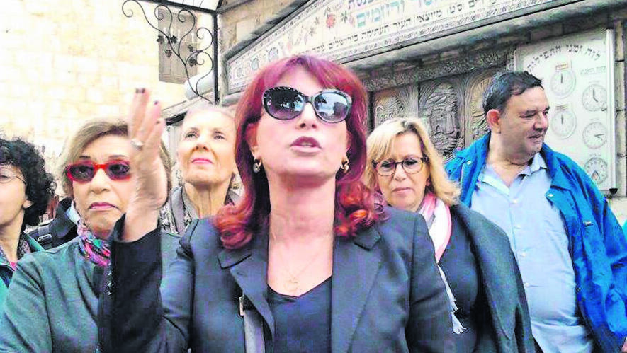 שרי ישי לוי בסיור בעקבות "מלכת היופי של ירושלים" (צילום: אריאלה אפללו) שרי ישי לוי בסיור בעקבות "מלכת היופי של ירושלים"