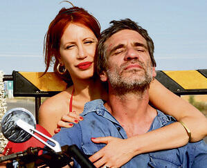 עם דורית בר־אור ב"אצבע אלוהים" (2009). לסת סקסית | צילום: יחצ yk14458000