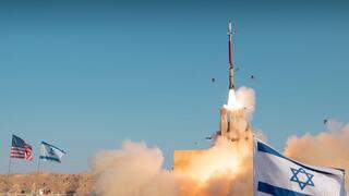 תיעוד: ניסויים במערכת ההגנה האווירית "קלע דוד"