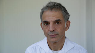 אתגר קרת אתגר קרת