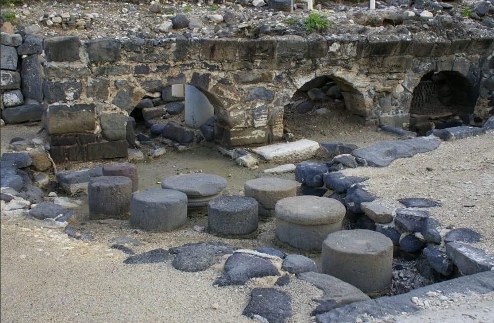 כמעט שאין מים במעיין הרומי (צילום: שרון מדו, רשות הטבע והגנים) כמעט שאין מים במעיין הרומי