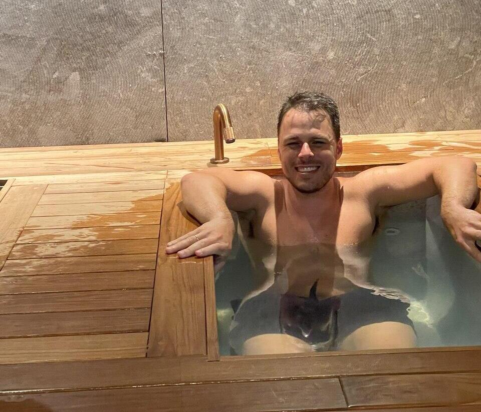 טבילה קפואה (צילום: נילי לוין) WLNS CLUB