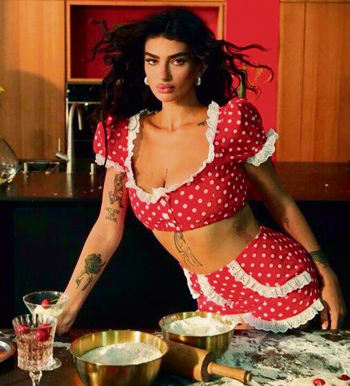 עוזיאל, השבוע. "מבחינת מוזיקלית אני מתפתחת, צילום: עמית סליקטר משתפרת" | צילום: עמית סליקטר yk14471485