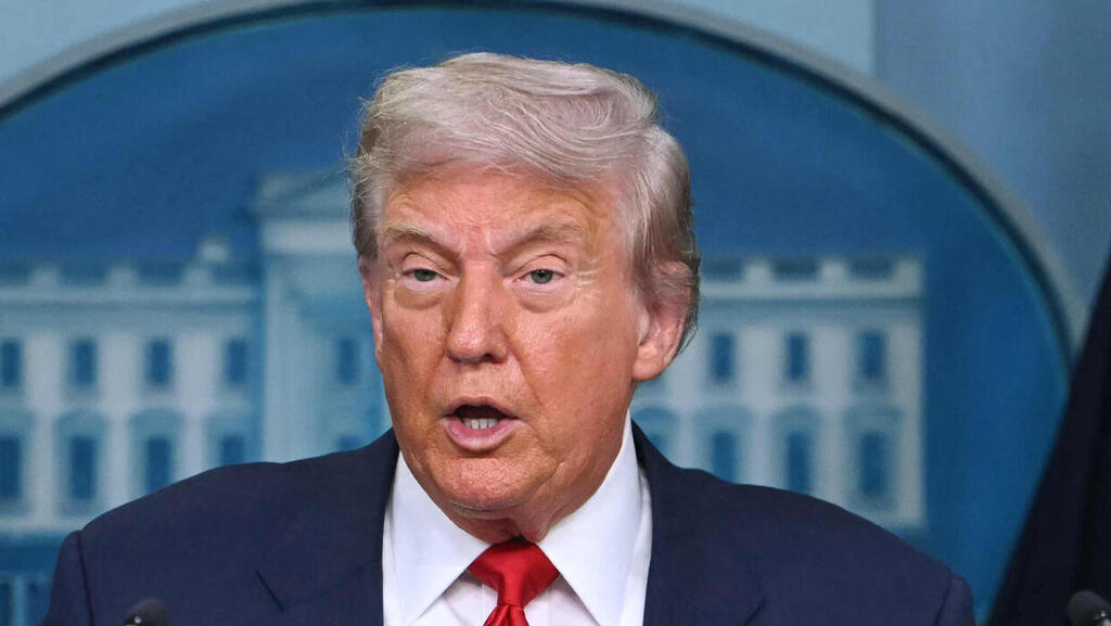 טראמפ במסיבת עיתונאים בוושינגטון