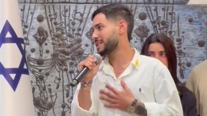 אלי-ה כהן באירוע לכבוד זכייתו של הסרט 