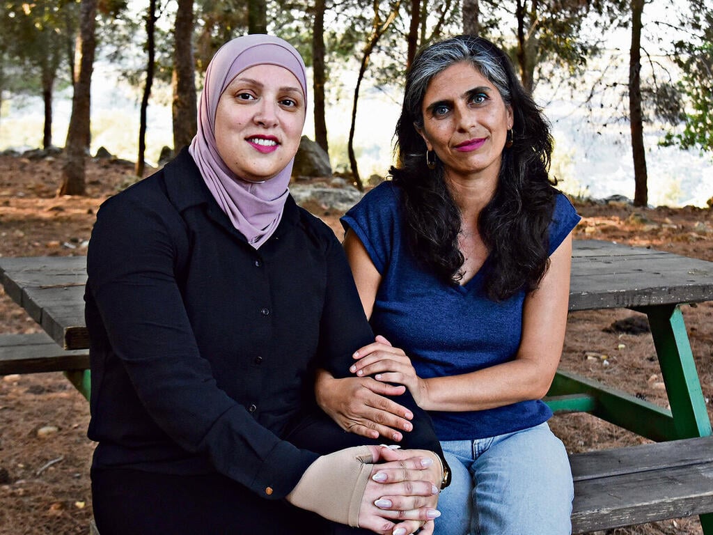 אתי ושהרזאד. "שתי נשים שרוצות חיים משותפים טובים למשפחה ולקהילה" (צילום: אביהו שפירא) yk14473625