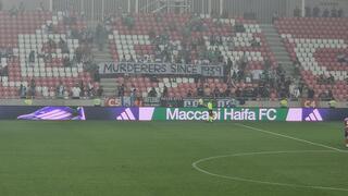 השלט של אוהדי מכבי חיפה נגד ראקוב