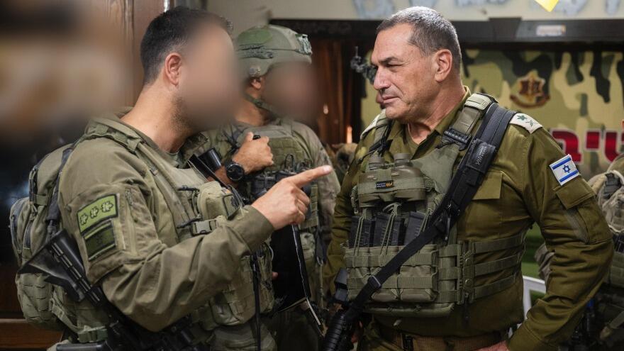 זמיר ברצועה. "נמשיך לתקוף עד להכרעת החמאס כשהחטופים לנגד עינינו" ( צילום: דובר צה"ל) הרמטכ"ל אייל זמיר בעזה