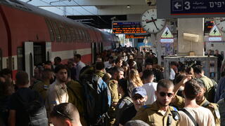 אי סדרים ועומס בתחנת סבידור מרכז בשל יום העצירה והמחאות למען החטופים