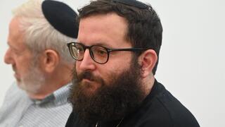 תנו לשופטים לשפוט