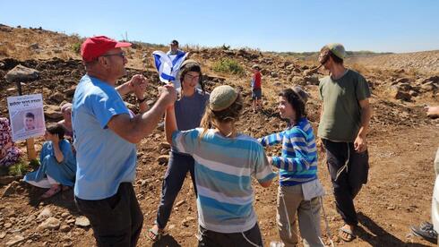 IDF struggles with Israeli activists sneaking into Syria to establish settlements