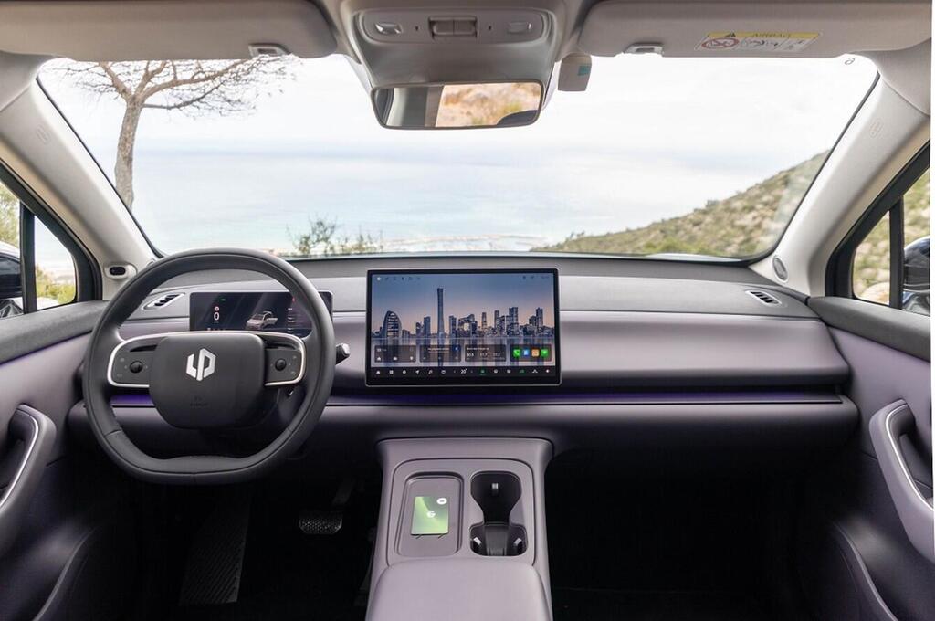 LEAPMOTOR C10 PLUG-IN HYBRID (תמונה: יח"צ) LEAPMOTOR C10 PLUG-IN HYBRID