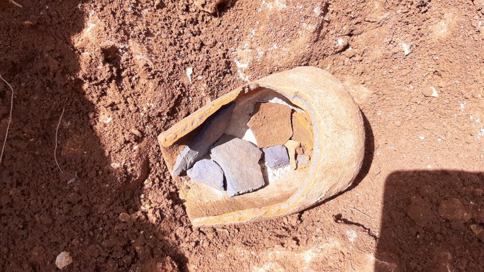 Silver hoard dates to 600 BCE (Photo: Dr. Shai Bar) מטמון כסף ממראס א-דין, בערך משנת 600 לפני הספירה