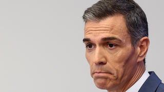 על ספסל הנאשמים: אשתו של ר