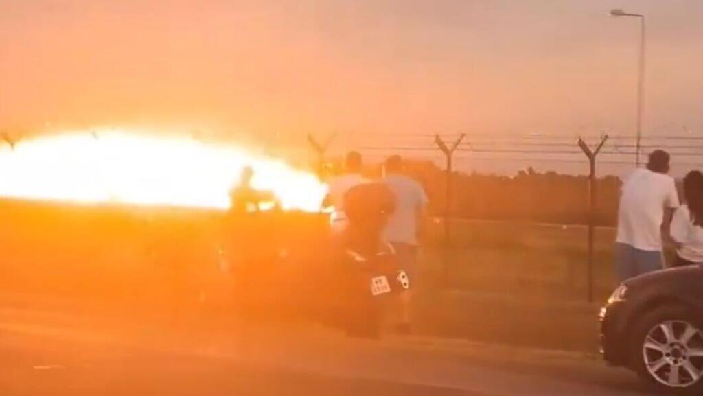 צילום: מתוך X תיעוד דרמטי: מטוס F-16 מתרסק בפולין