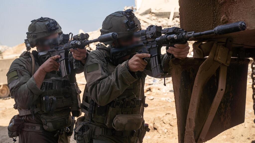 Tactical uniforms are considered far more comfortable and fire-resistant than the standard 'bet' fatigues, (Photo: IDF Spokesperson's Unit) פעילות הכוחות ברצועה