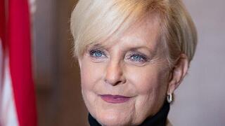  Cindy McCain סינדי מקיין