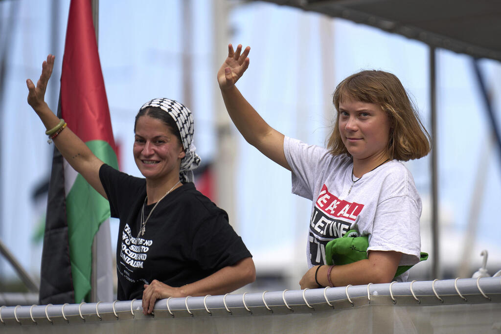 הפעילה גרטה טונברג על ספינה משט ל עזה הפלגה מ ברצלונה 31 בדצמבר