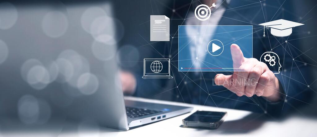 לאוניברסיטה הפתוחה 