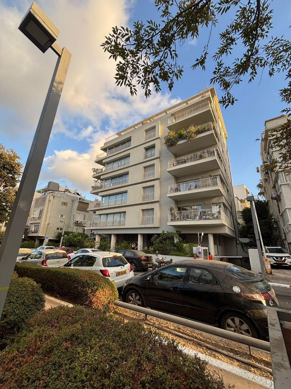 Tel Aviv (Photo: Noah Sander) Tel Aviv