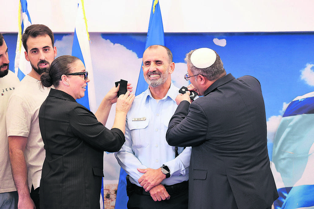 בן גביר ממנה את לוי למפכ"ל (משמאל: אשתו רחל). "המשטרה היא גוף הכי לא פוליטי שיש" (צילום: עמית שאבי) דני לוי ממונה למפכ"ל המשטרה על ידי השר איתמר בן גביר