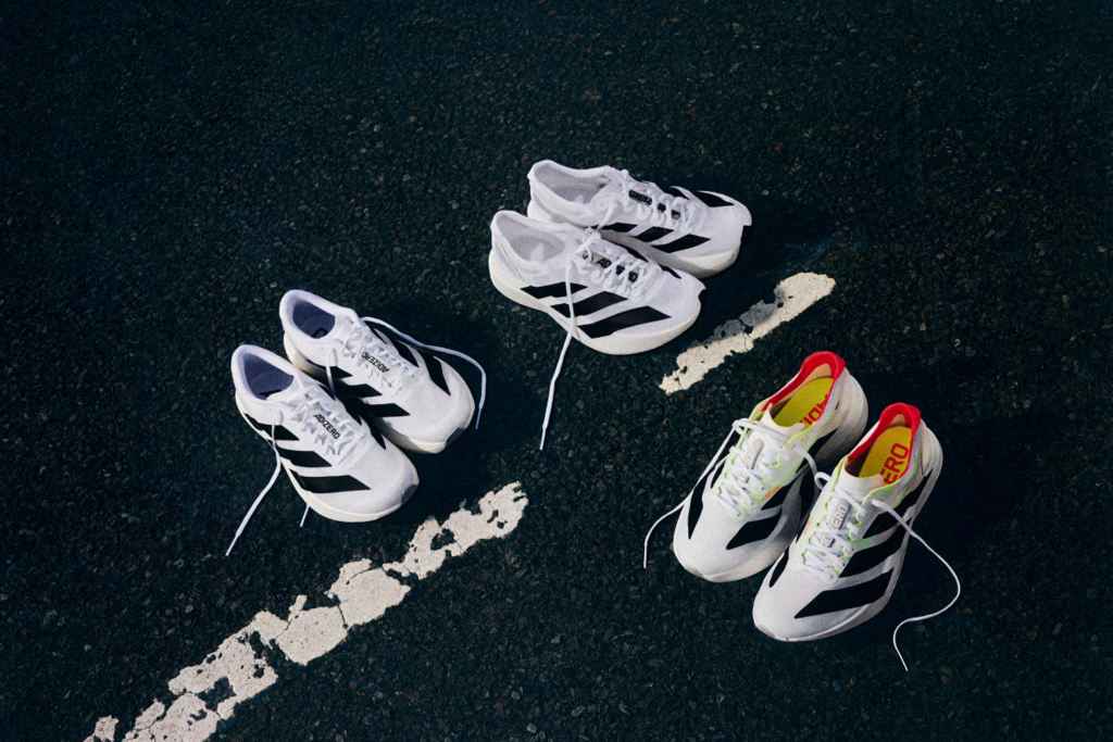 לכתבת סינגלס ראן אדידס בלבד