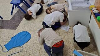 מה לאחל לבנות ובני השש שנולדו לקורונה וגדלו במקלט?