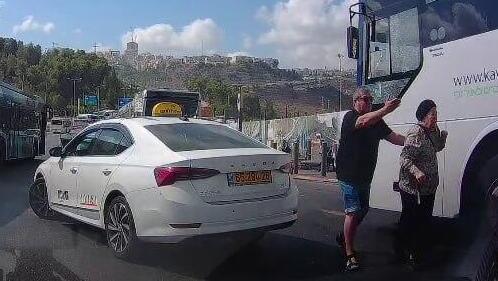 תיעוד רגעי הפיגוע ממצלמת רכב