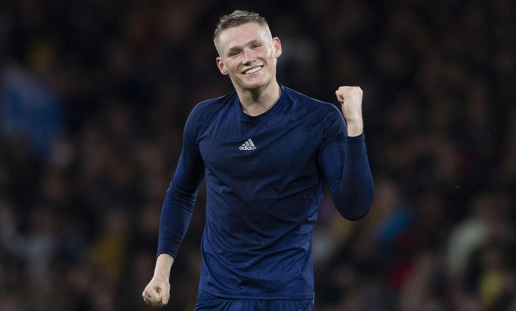 הפכנו אותו למכונת שערים. מקטומיניי (צילום: Craig Foy/ SNS Group via Getty Images ) סקוט מקטומיניי סקוטלנד